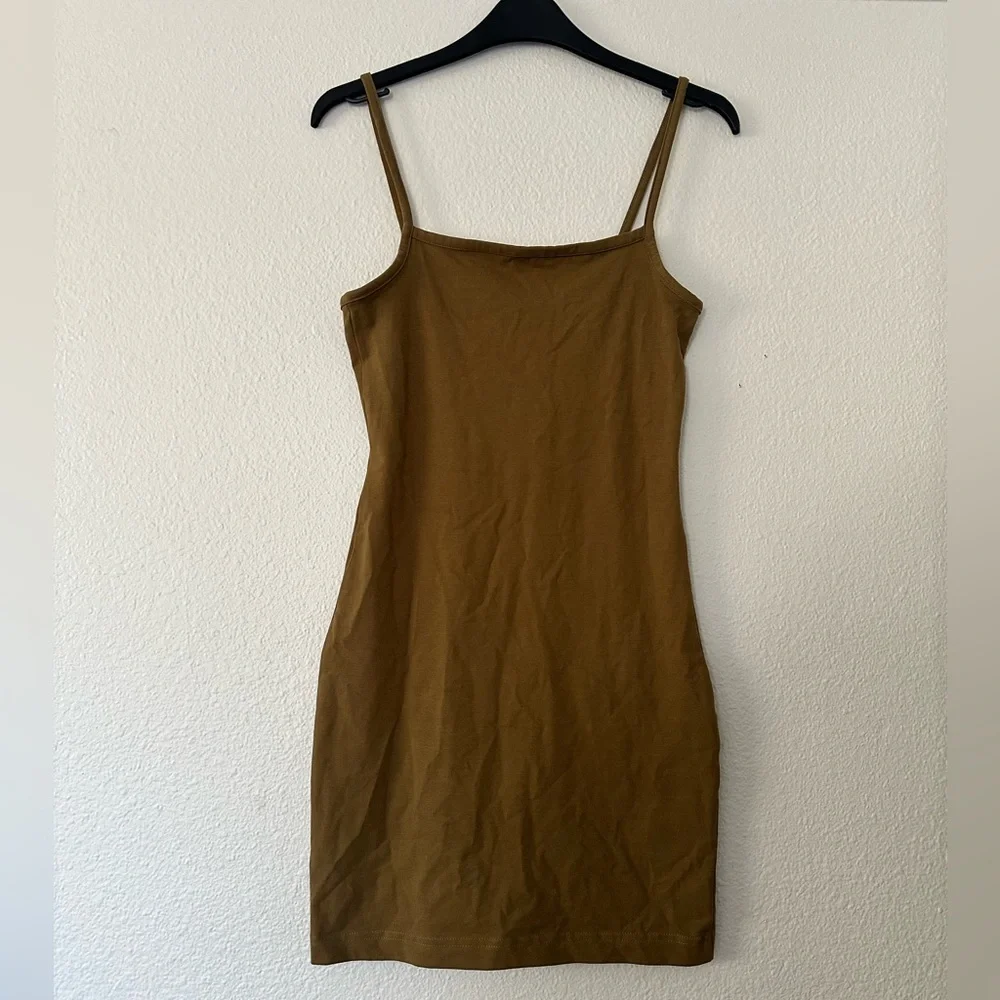 Weekday jersey bodycon dress in khaki green - Picture 3 of 5